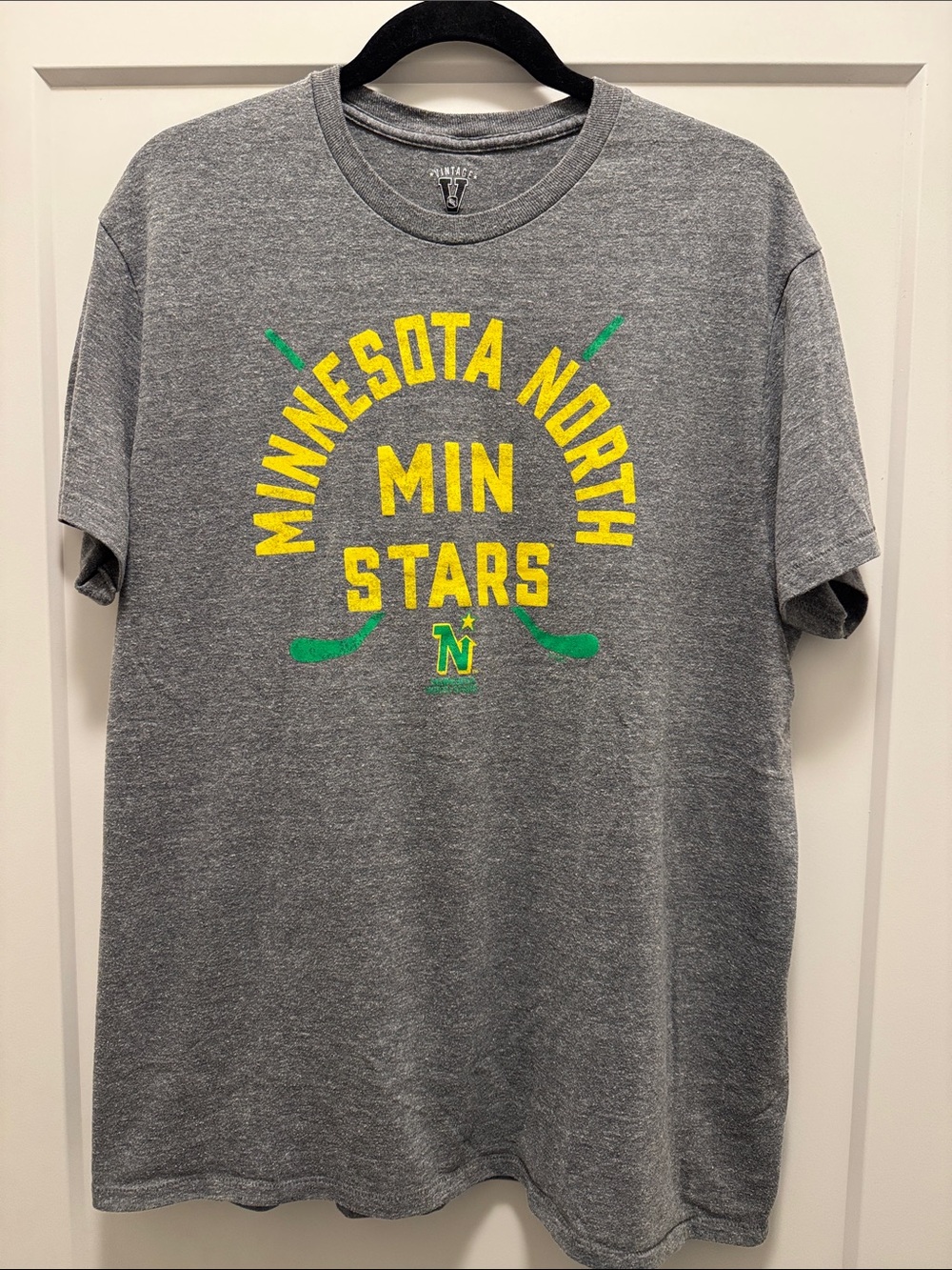 NHL Vintage Minnesota North Stars Graphic Tee. XL. Like New!💛💚